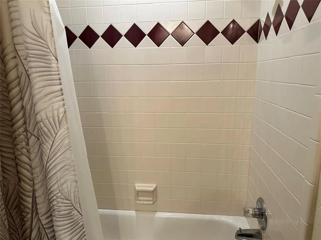 Photo 34 — 12209 Village Lane, Oklahoma City, OK 73170