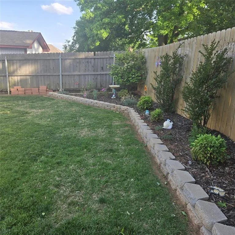Photo 39 — 12209 Village Lane, Oklahoma City, OK 73170