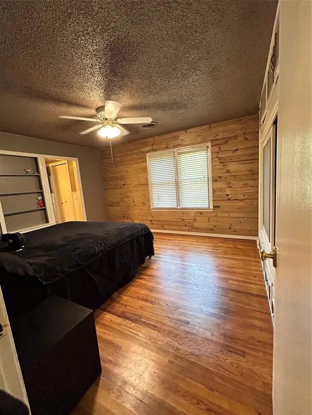 Photo 2 — 414 N Broadway Avenue, Hobart, OK 73651