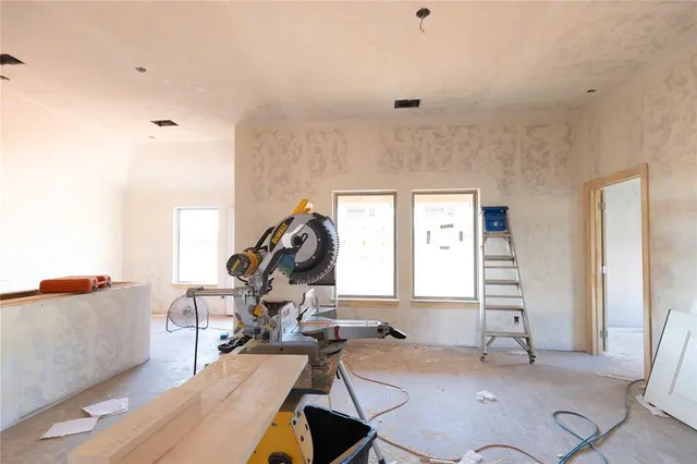 Photo 5 — 10348 SW 56th Street, Mustang, OK 73064