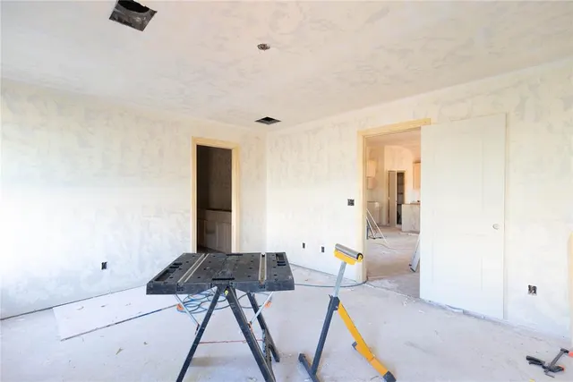 Photo 7 — 10348 SW 56th Street, Mustang, OK 73064