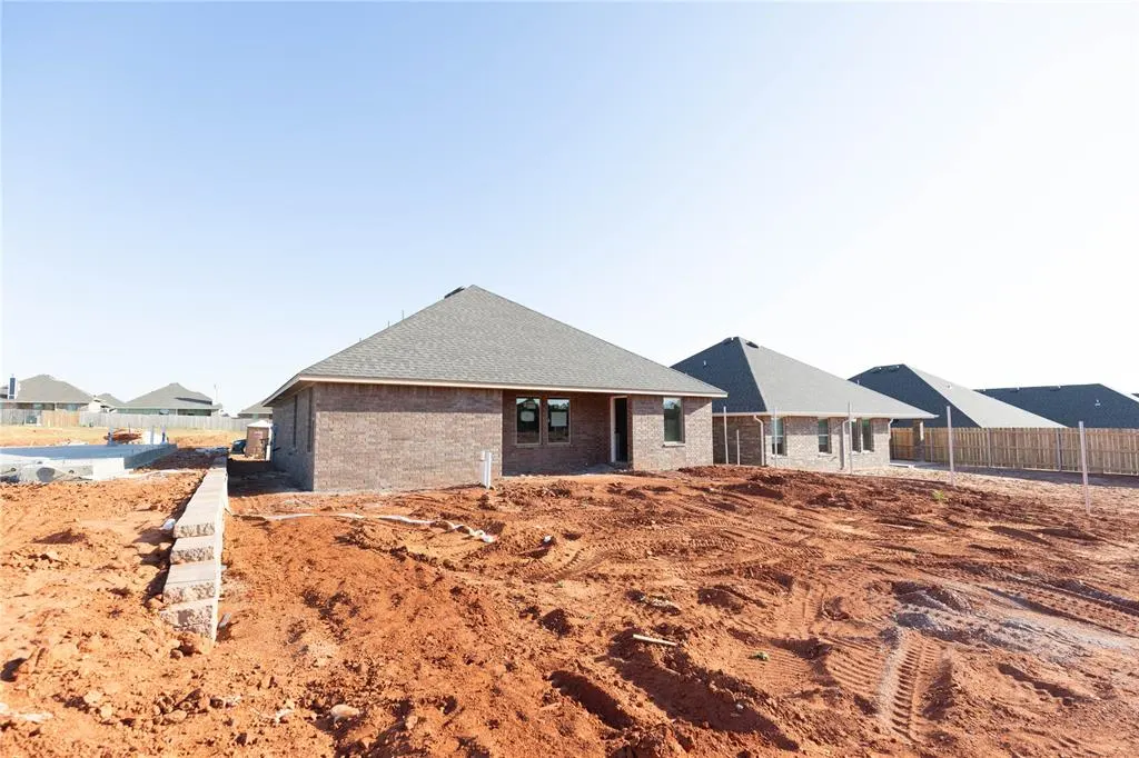 Photo 22 — 10348 SW 56th Street, Mustang, OK 73064