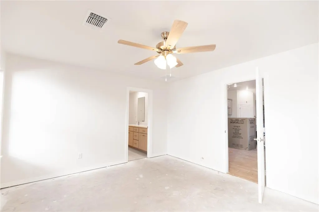 Photo 5 — 10348 SW 56th Street, Mustang, OK 73064