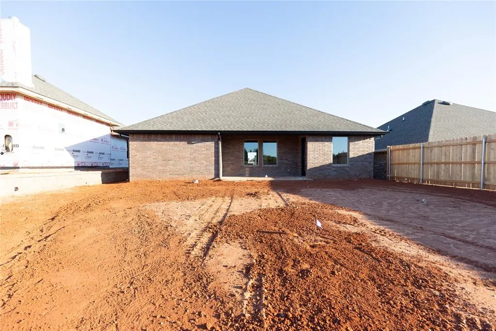 Photo 17 — 10348 SW 56th Street, Mustang, OK 73064