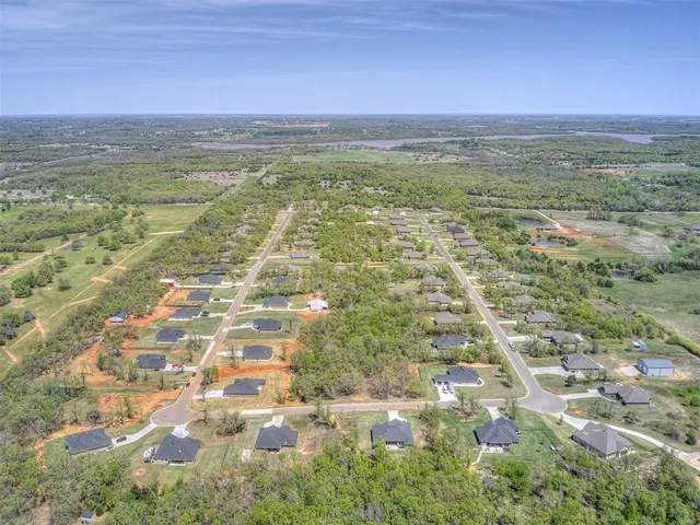 Photo 2 — 9517 Megans Way, Newalla, OK 74851