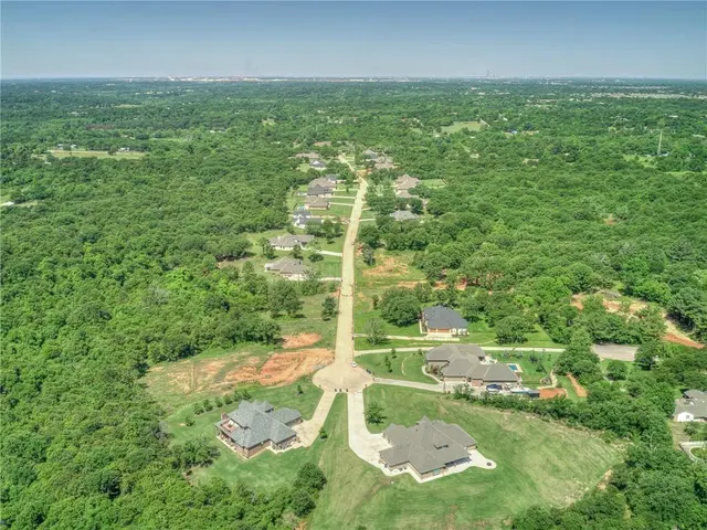 Photo 2 — 14324 SE 37th Place, Choctaw, OK 73020