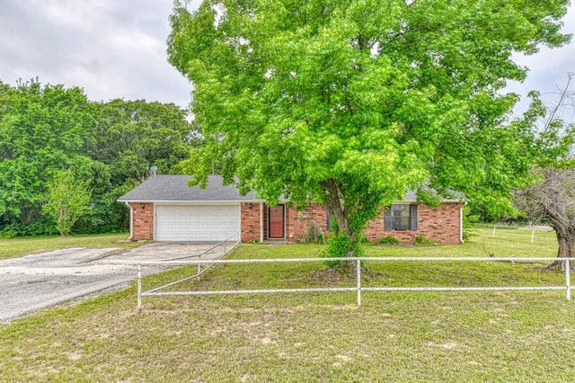 Photo 2 — 35977 E Highway 9, Seminole, OK 74868