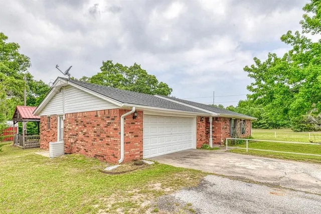 Photo 6 — 35977 E Highway 9, Seminole, OK 74868