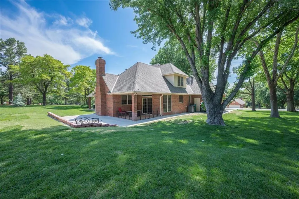 Photo 4 — 10512 Highview Drive, Oklahoma City, OK 73151