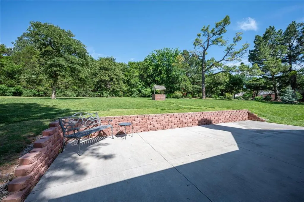 Photo 5 — 10512 Highview Drive, Oklahoma City, OK 73151