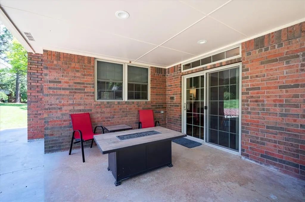 Photo 10 — 10512 Highview Drive, Oklahoma City, OK 73151