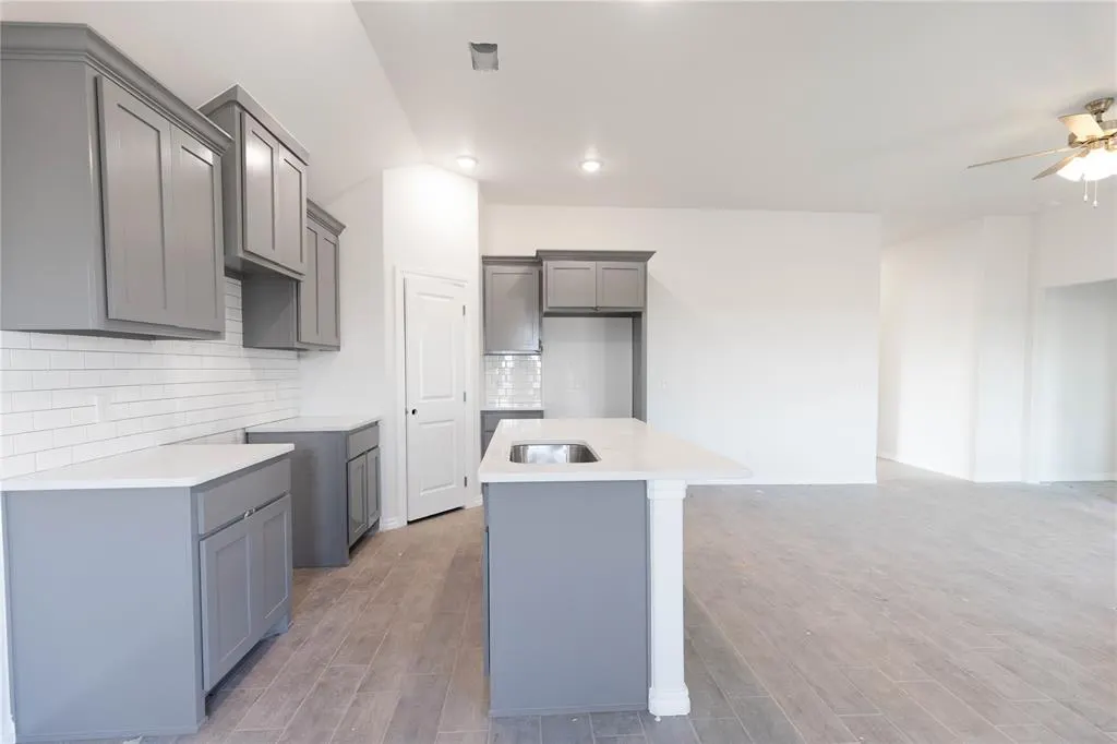 Photo 3 — 9217 NW 119th Street, Yukon, OK 73099