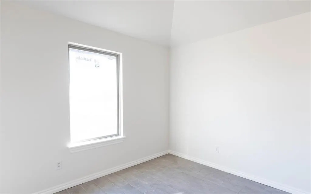 Photo 6 — 9217 NW 119th Street, Yukon, OK 73099