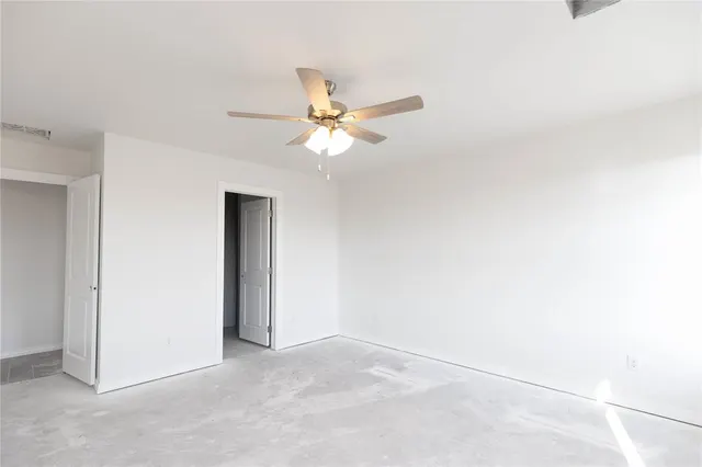 Photo 8 — 9217 NW 119th Street, Yukon, OK 73099