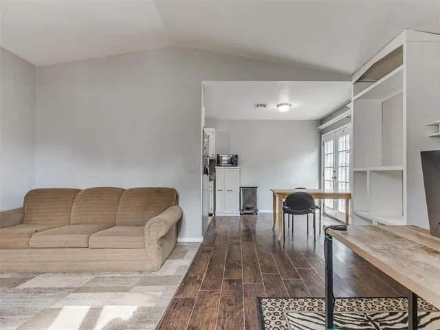 Photo 8 — 432 Dauphin Avenue, Edmond, OK 73034