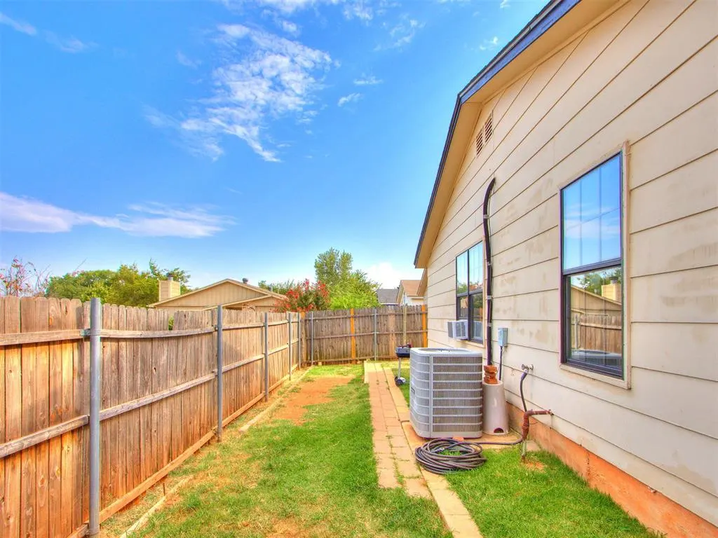Photo 30 — 432 Dauphin Avenue, Edmond, OK 73034