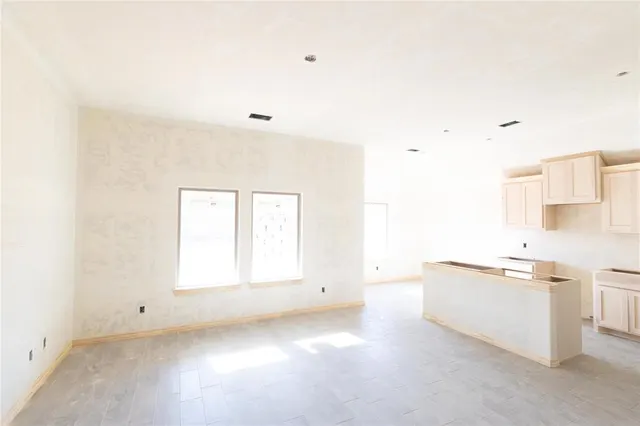 Photo 4 — 805 Westfall Boulevard, Choctaw, OK 73020