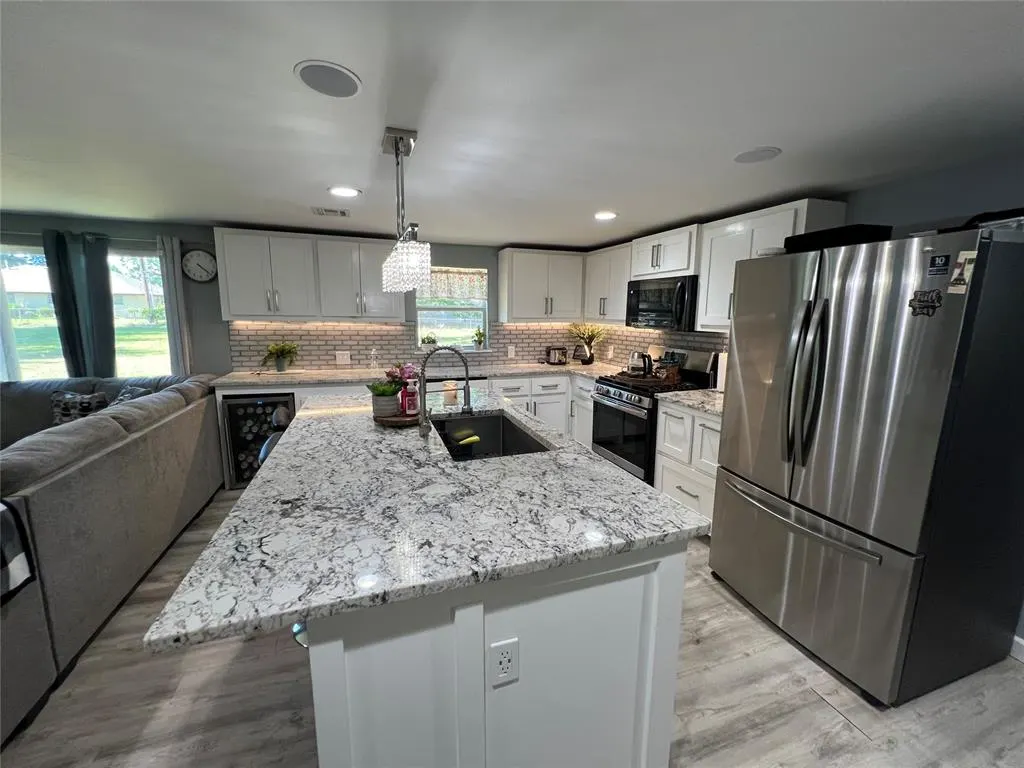 Photo 14 — 229 E Juniper Lane, Mustang, OK 73064