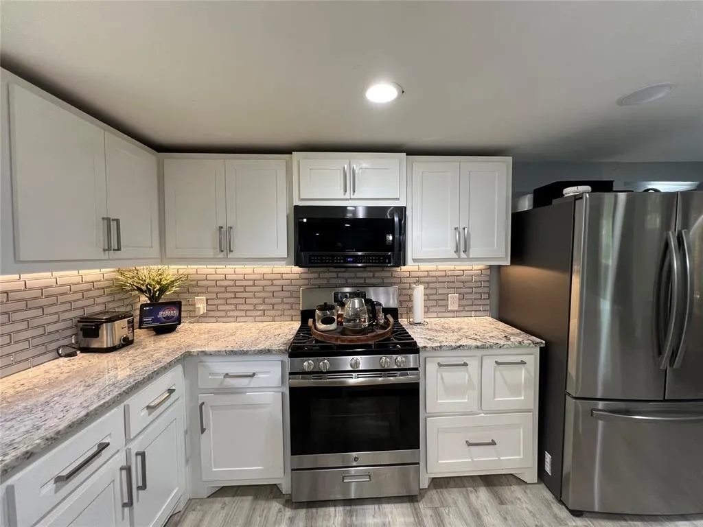 Photo 15 — 229 E Juniper Lane, Mustang, OK 73064