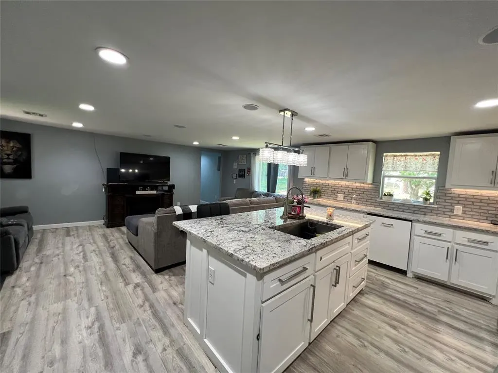 Photo 24 — 229 E Juniper Lane, Mustang, OK 73064