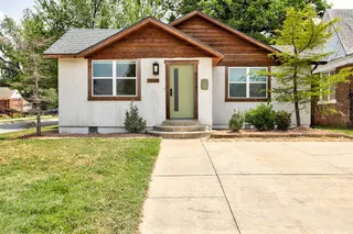 Sold home at 2500 NW 21st Street