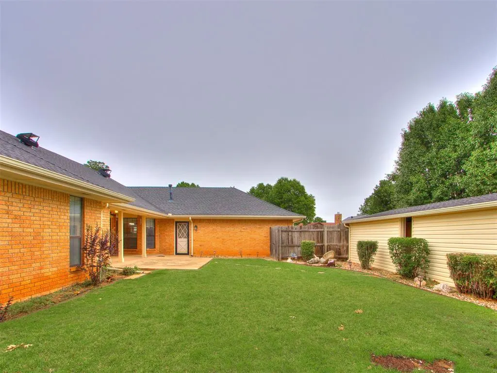 Photo 28 — 613 Inverness Court, Norman, OK 73072