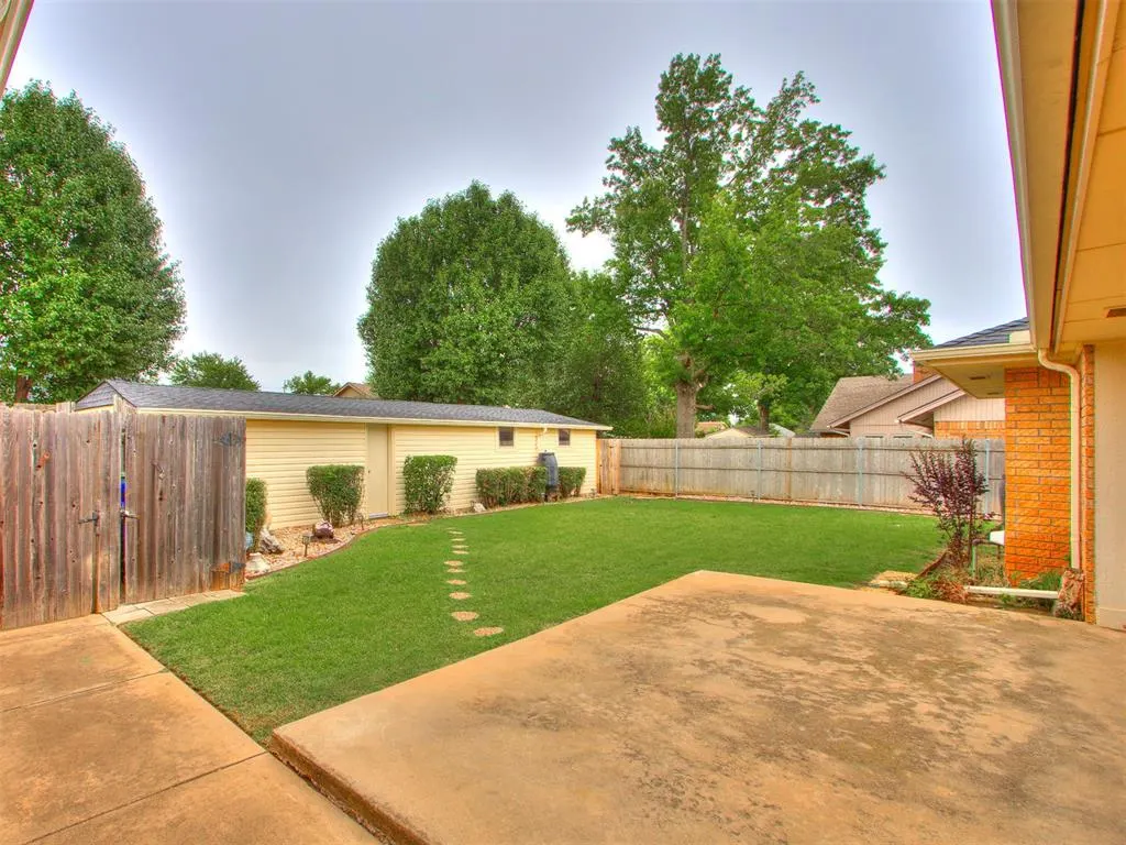Photo 29 — 613 Inverness Court, Norman, OK 73072