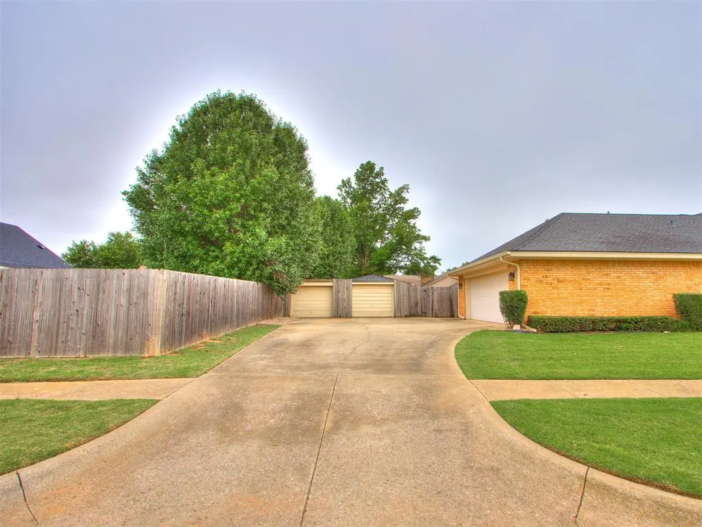 Photo 34 — 613 Inverness Court, Norman, OK 73072
