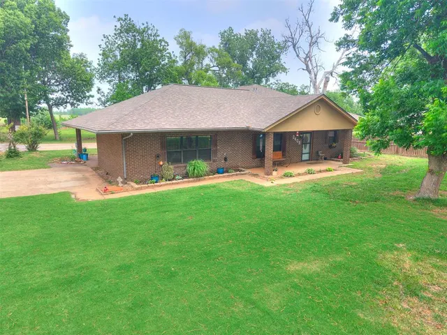 Front exterior — 2405 E Karen Terrace, Mustang, OK 73064