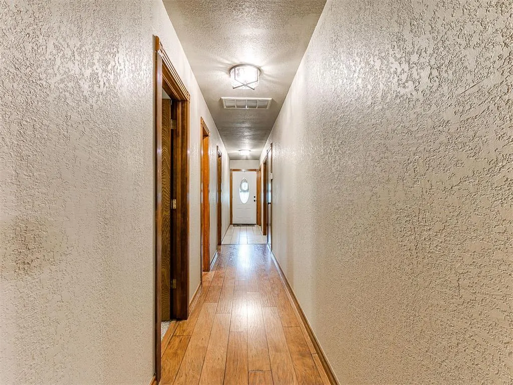 Photo 31 — 2405 E Karen Terrace, Mustang, OK 73064