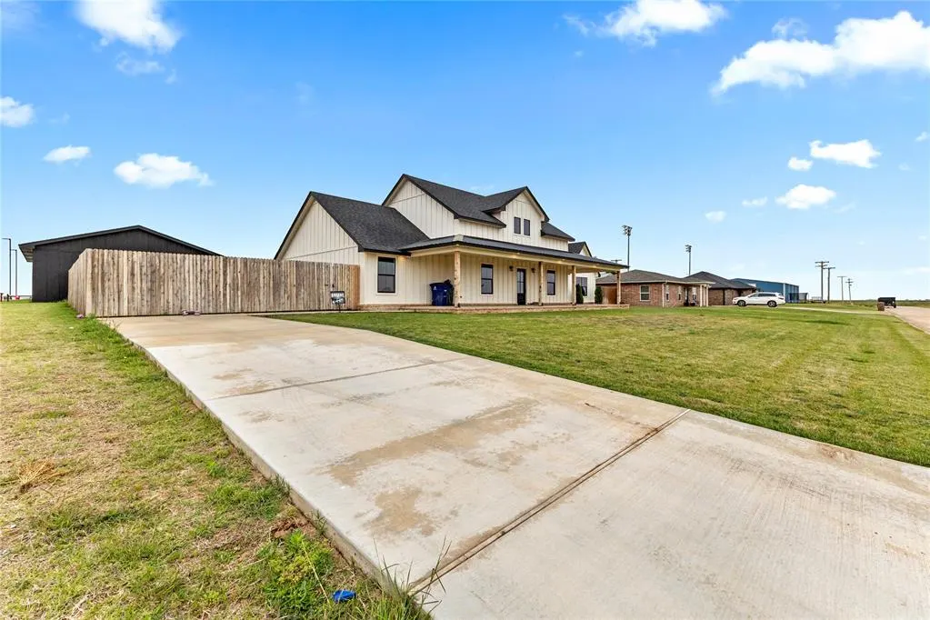 Photo 3 — 300 Murrel Avenue, Okeene, OK 73763