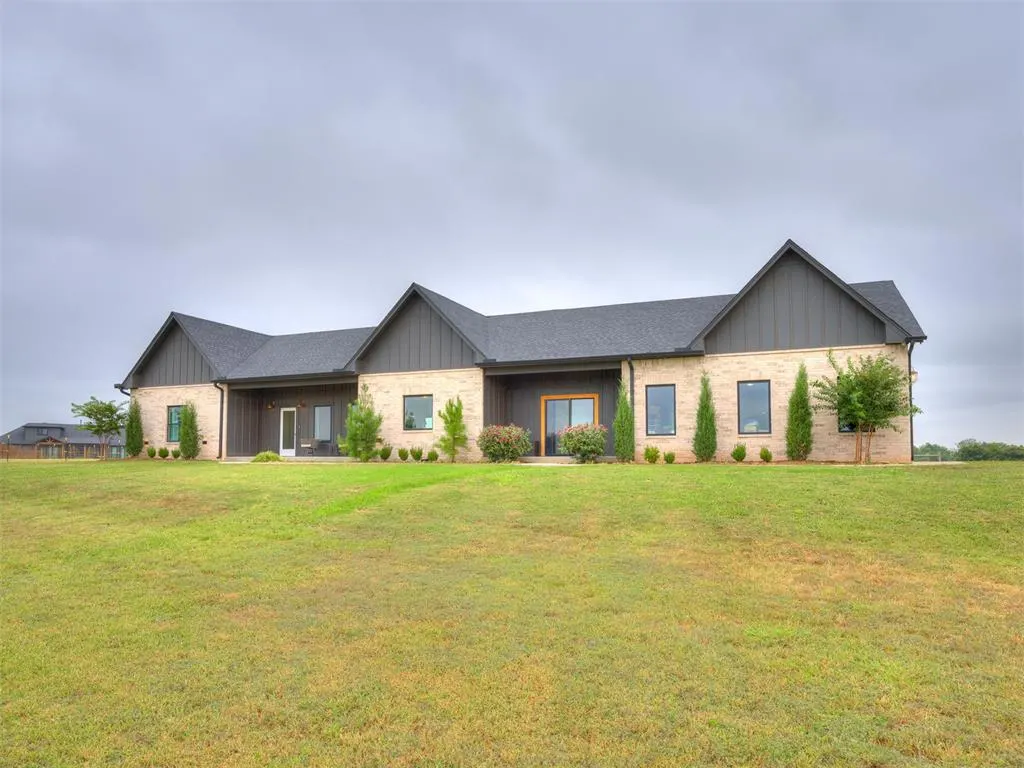 Photo 3 — 19050 Bobcat Ridge Court, Cashion, OK 73016