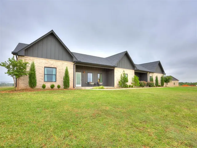 Photo 4 — 19050 Bobcat Ridge Court, Cashion, OK 73016