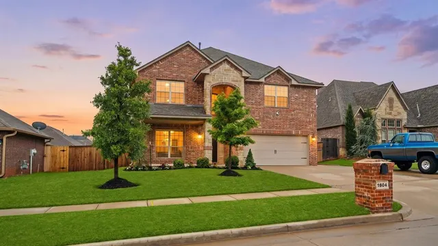Photo 2 — 1804 Flagman Street, Yukon, OK 73099