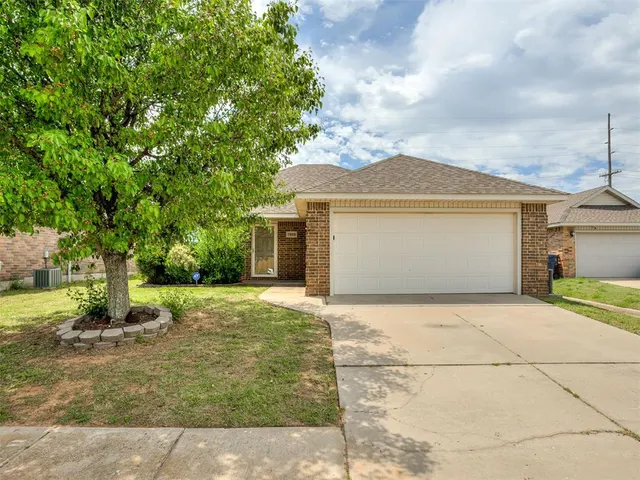 Front exterior — 7809 Frye Lane, Oklahoma City, OK 73135