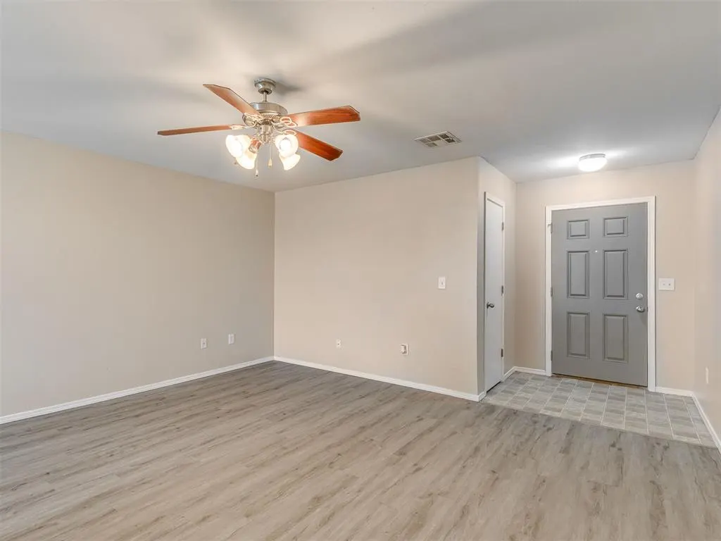 Photo 4 — 7809 Frye Lane, Oklahoma City, OK 73135
