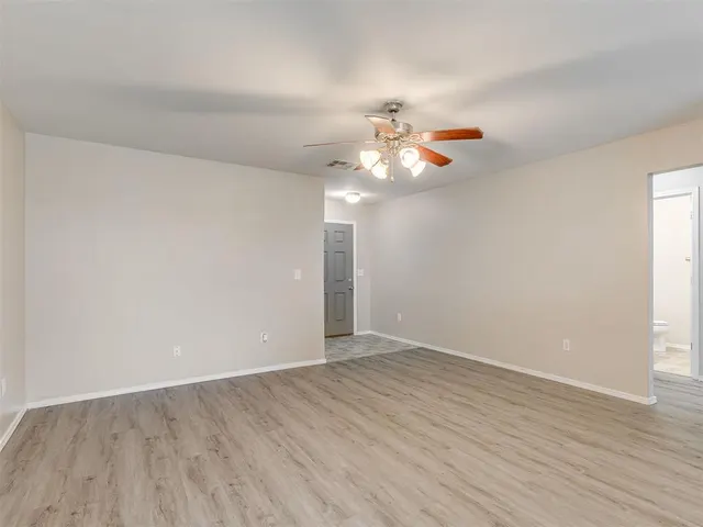 Photo 5 — 7809 Frye Lane, Oklahoma City, OK 73135