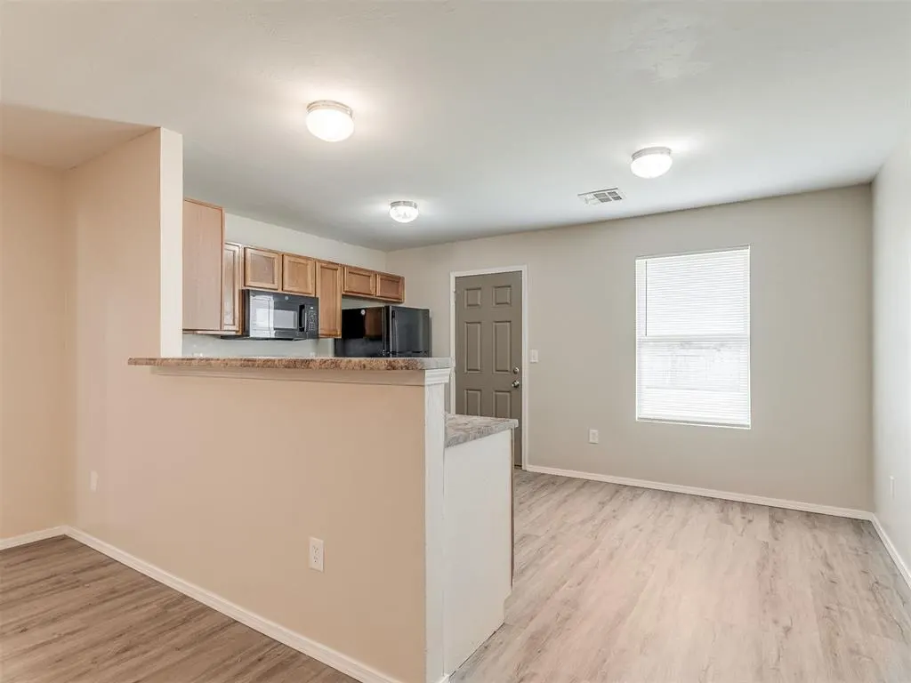 Photo 6 — 7809 Frye Lane, Oklahoma City, OK 73135