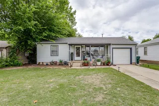 Sold home at 314 E Jarman Drive
