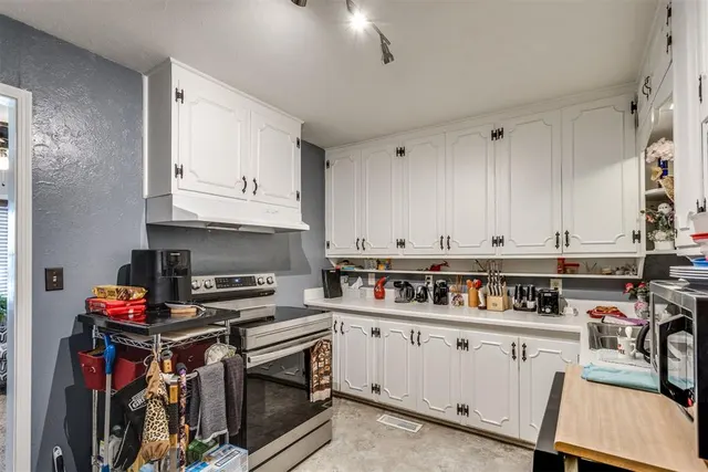 Photo 4 — 314 E Jarman Drive, Midwest City, OK 73110