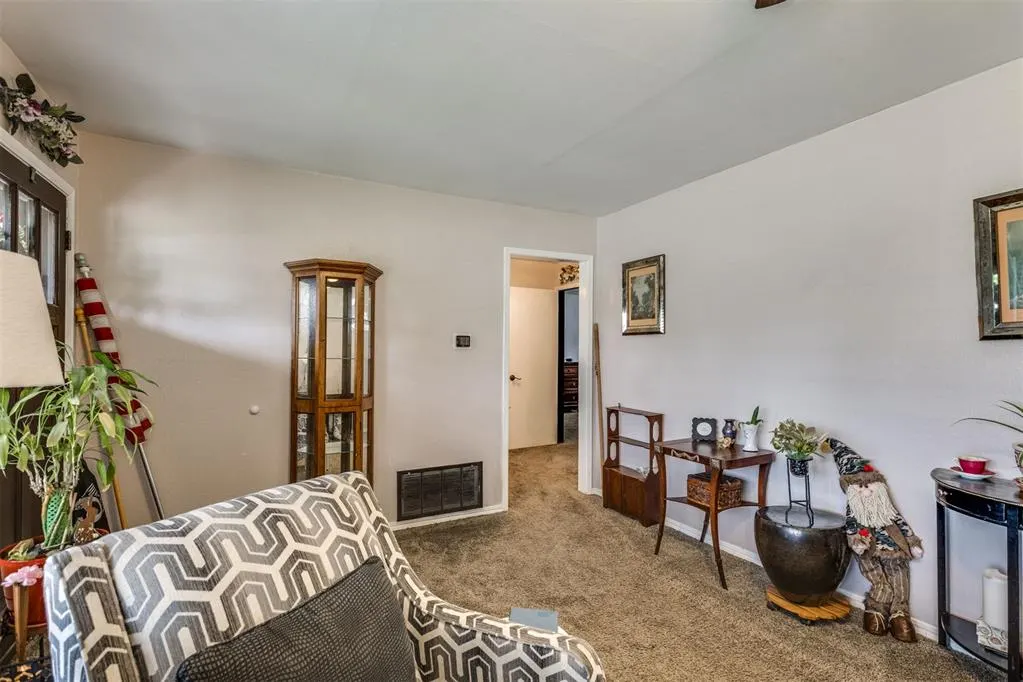 Photo 13 — 314 E Jarman Drive, Midwest City, OK 73110