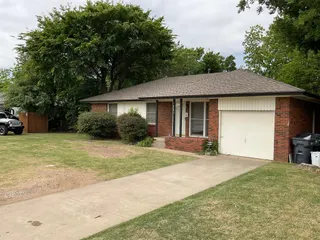 Sold home at 4701 N MacArthur Boulevard
