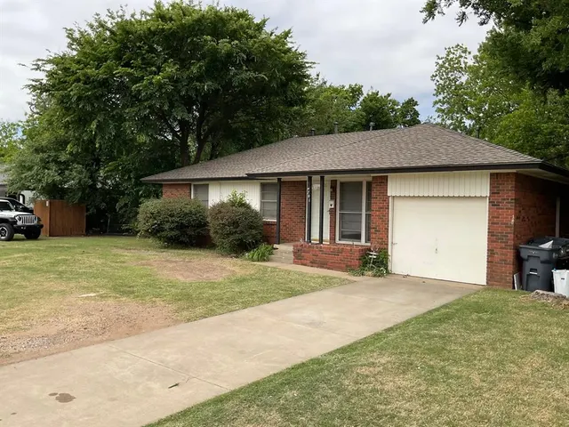 Front exterior — 4701 N MacArthur Boulevard, Warr Acres, OK 73122
