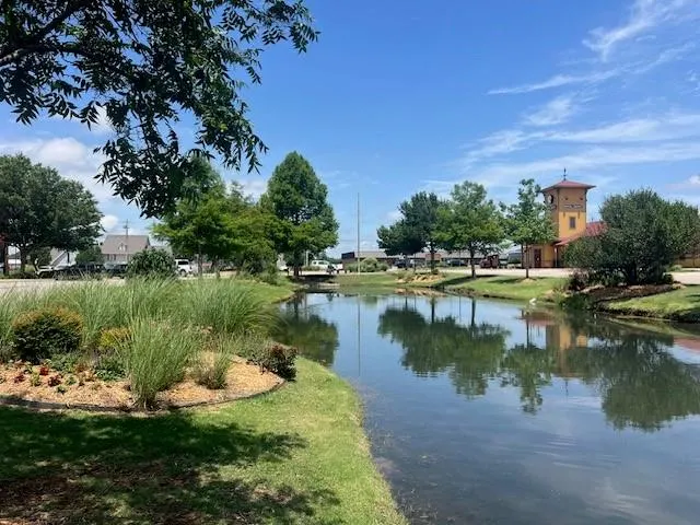 Photo 2 — 180 W 15th Street 180, Edmond, OK 73013