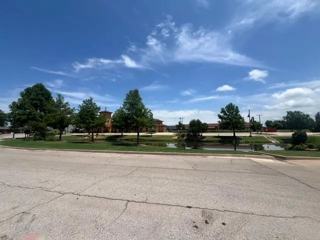 Photo 3 — 180 W 15th Street 180, Edmond, OK 73013