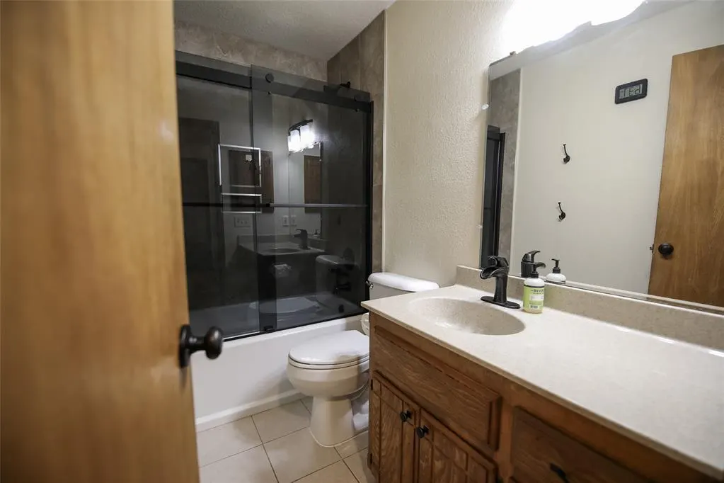 Photo 14 — 9301 Buttonwood Avenue, Moore, OK 73160