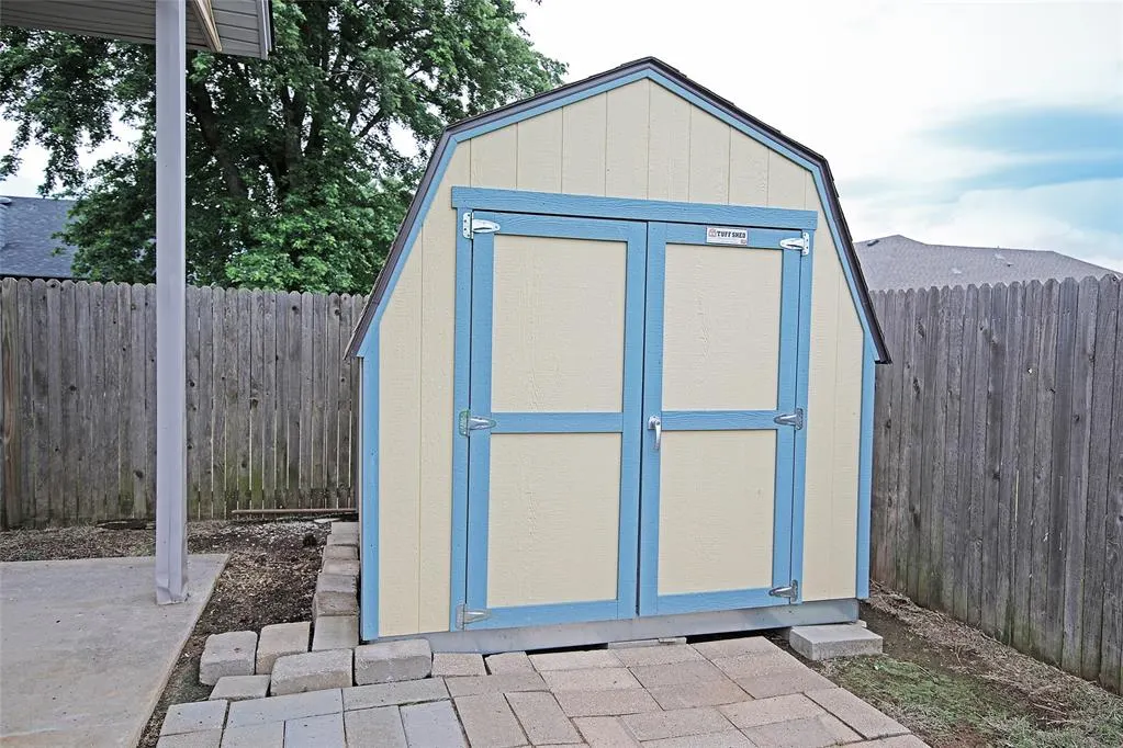 Photo 21 — 9301 Buttonwood Avenue, Moore, OK 73160