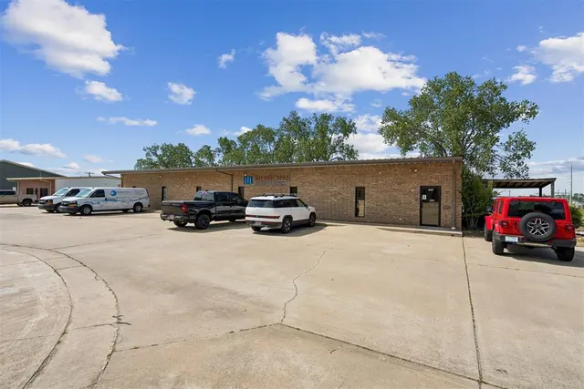 Photo 7 — 908 E 35th Street, Shawnee, OK 74804