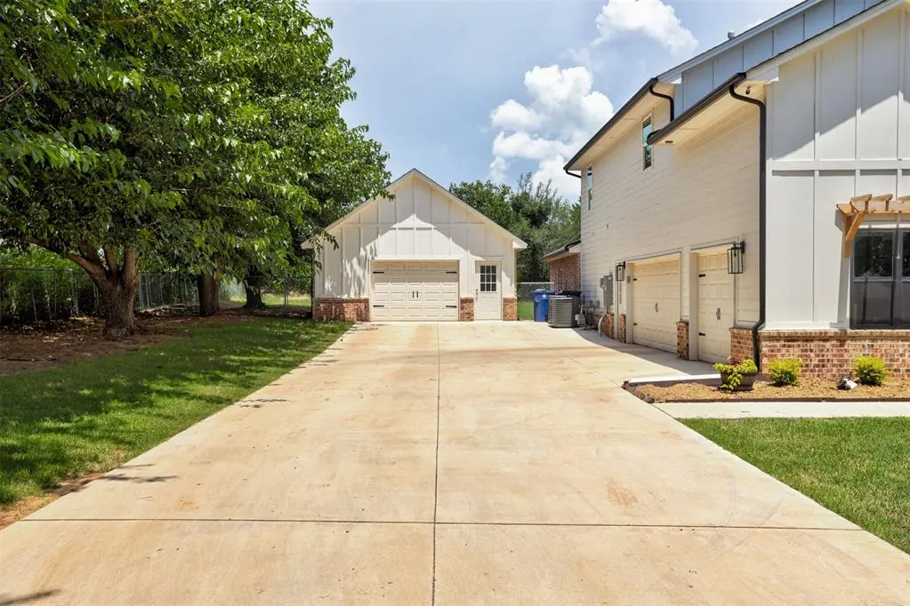 Photo 2 — 7 Summit Road, Guthrie, OK 73044
