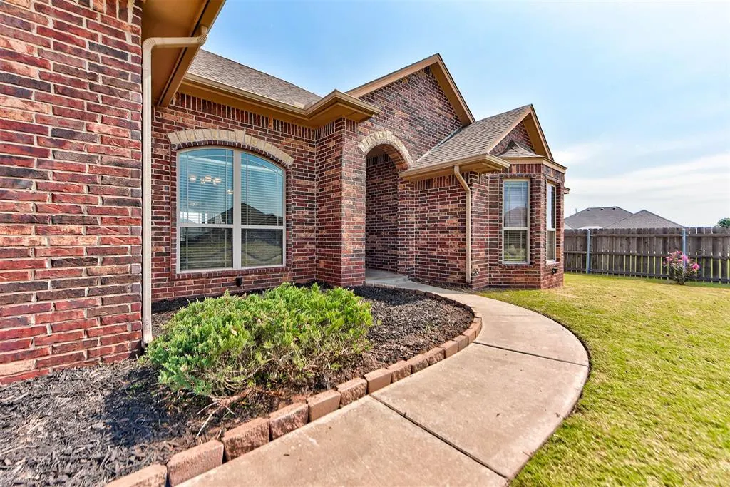 Photo 2 — 3477 NE Eastridge Circle, Piedmont, OK 73078